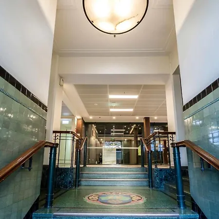 Oaks Sydney Goldsbrough Suites-2